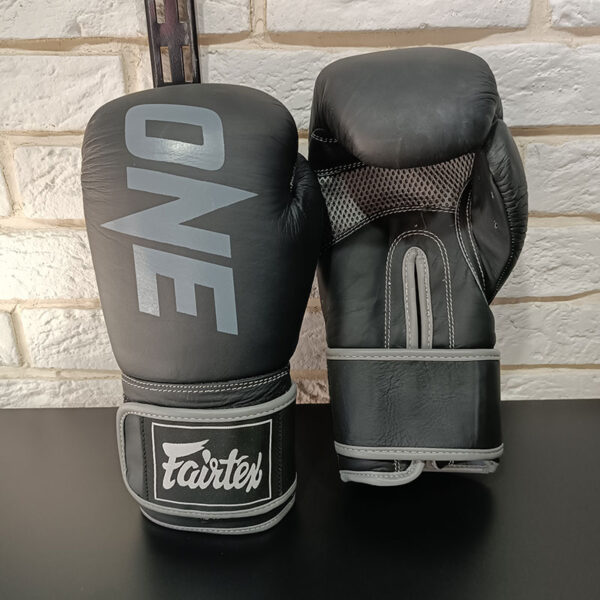 دستکش بوکس چرم Fairtex  کد ONE (سایز 12OZ) - تصویر 2