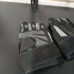 دستکش نیمه تمرین کف ژله ای کد GE-2 - تصویر 3