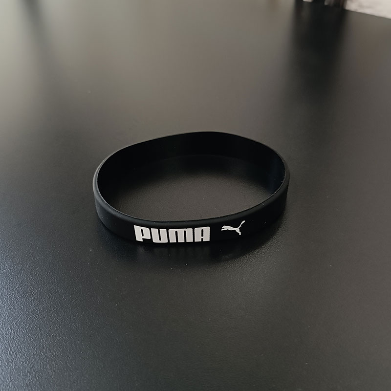 دستبند سیلیکونی پوما کد P-2