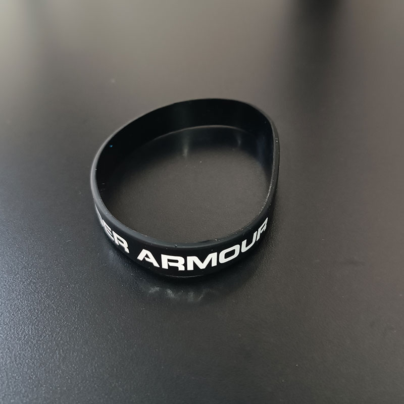 دستبند سیلیکونی آندرآرمور کد U-2